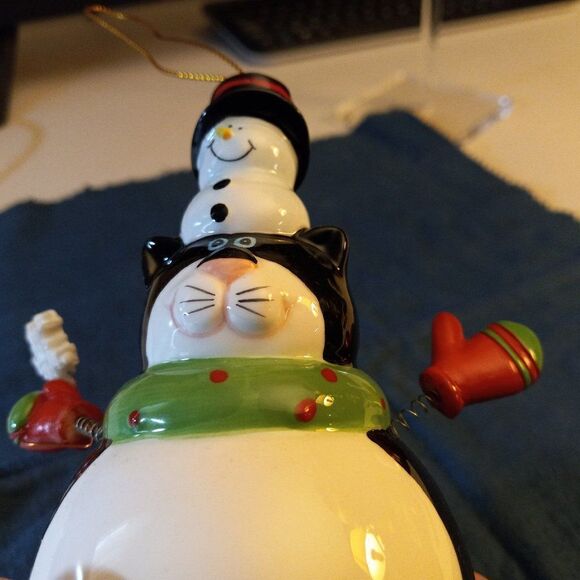 Bell Cat Ornament with Trembling Mittens Cottagecore Grandmacore Holiday - Picture 10 of 11